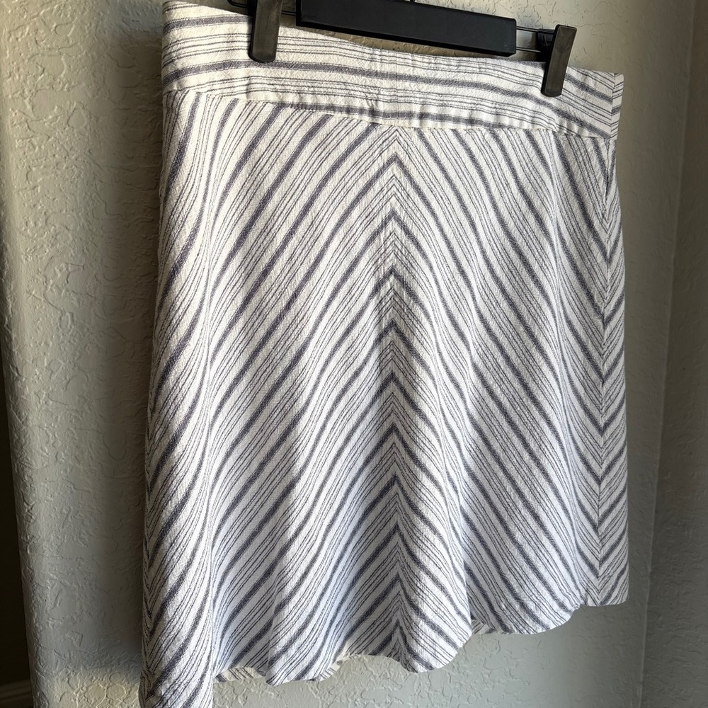 Women M Chevron Striped Skirt White Navy Linen Blend A-Line Coastal Nautical - Picture 2 of 7